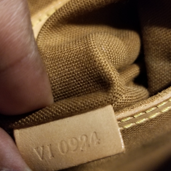 Louis Vuitton Alma bag - Picture 3 of 7